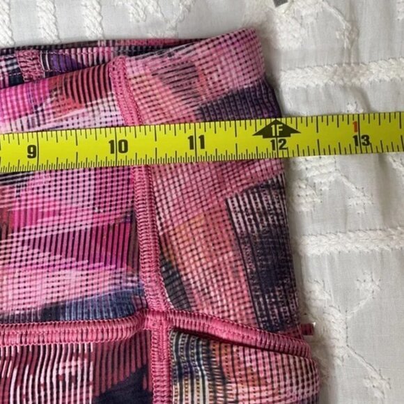 Lululemon Pink On Pace Crop 21" - Picture 11 of 13